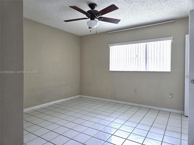 900 SW 104th Ct B-206, Miami, FL 33174