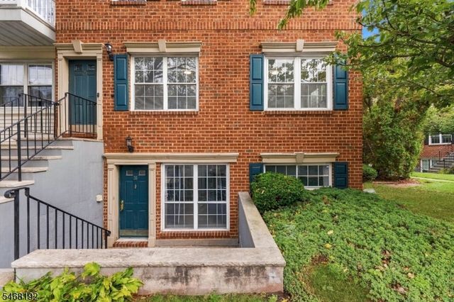 26 Rutgers Dr, Newark City, NJ 07103