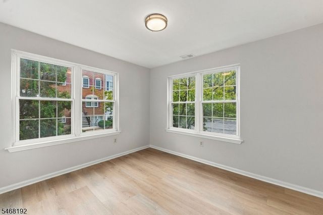 26 Rutgers Dr, Newark City, NJ 07103