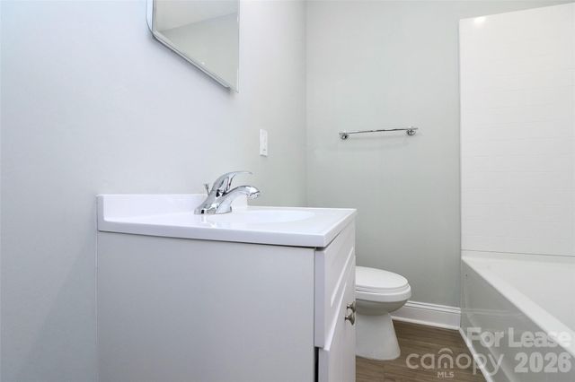 1521 Effingham Road, Charlotte, NC 28208