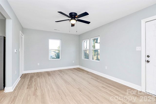 1521 Effingham Road, Charlotte, NC 28208