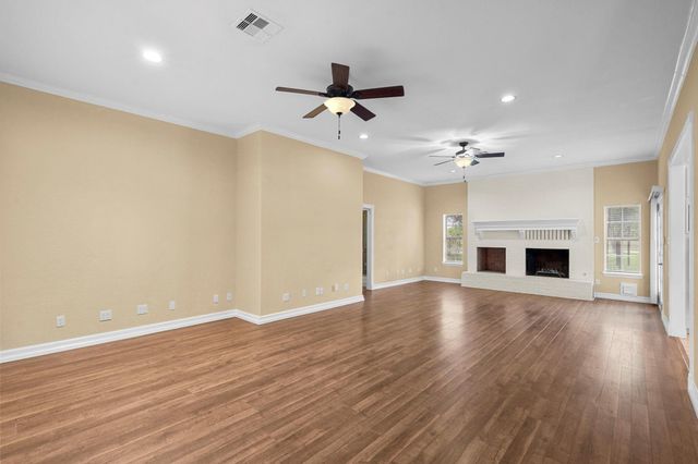 616 Westwood Circle, La Marque, TX 77568