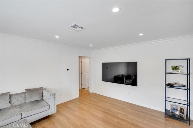 18544 Bryant Street, Northridge, CA 91324