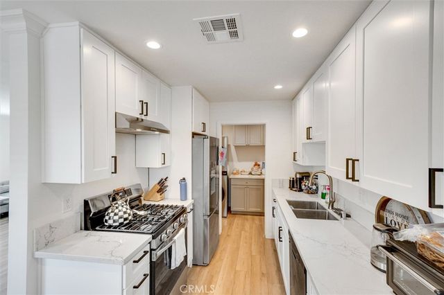 18544 Bryant Street, Northridge, CA 91324