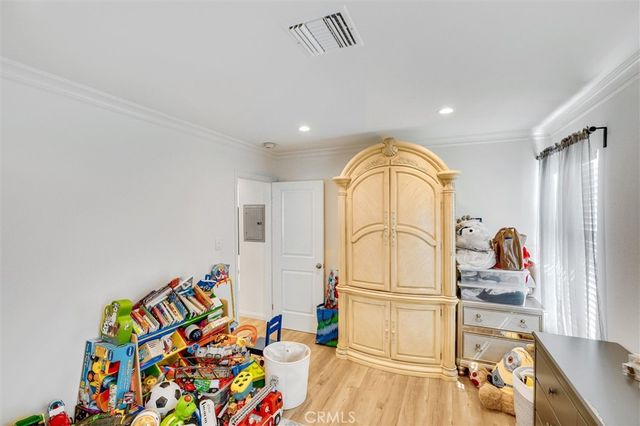 18544 Bryant Street, Northridge, CA 91324