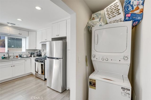 18544 Bryant Street, Northridge, CA 91324