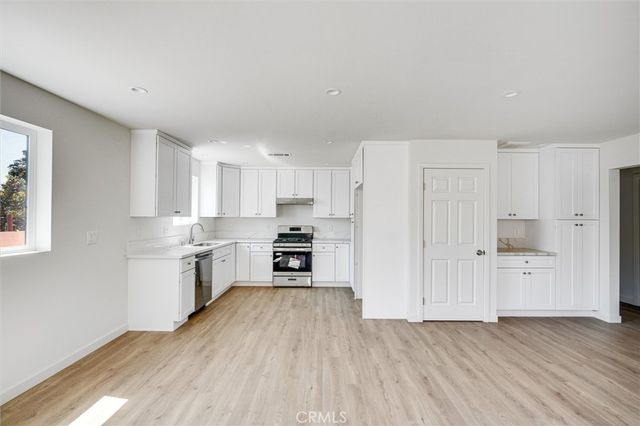 18544 Bryant Street, Northridge, CA 91324