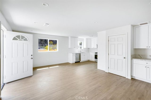 18544 Bryant Street, Northridge, CA 91324