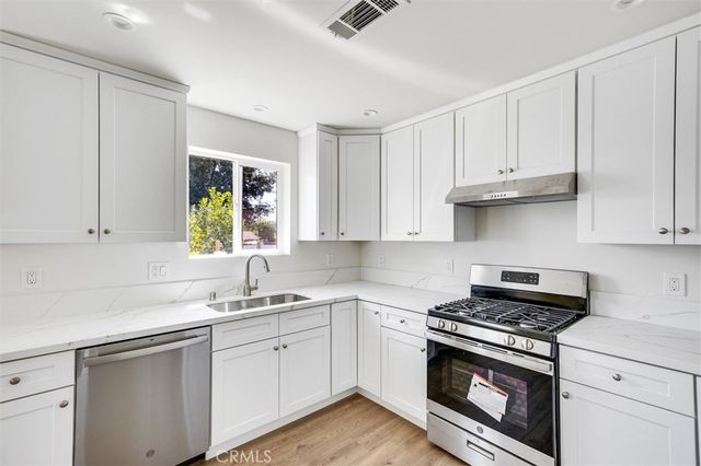18544 Bryant Street, Northridge, CA 91324