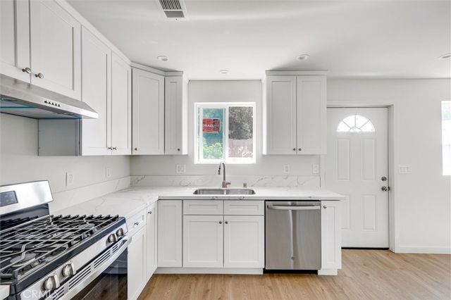 18544 Bryant Street, Northridge, CA 91324