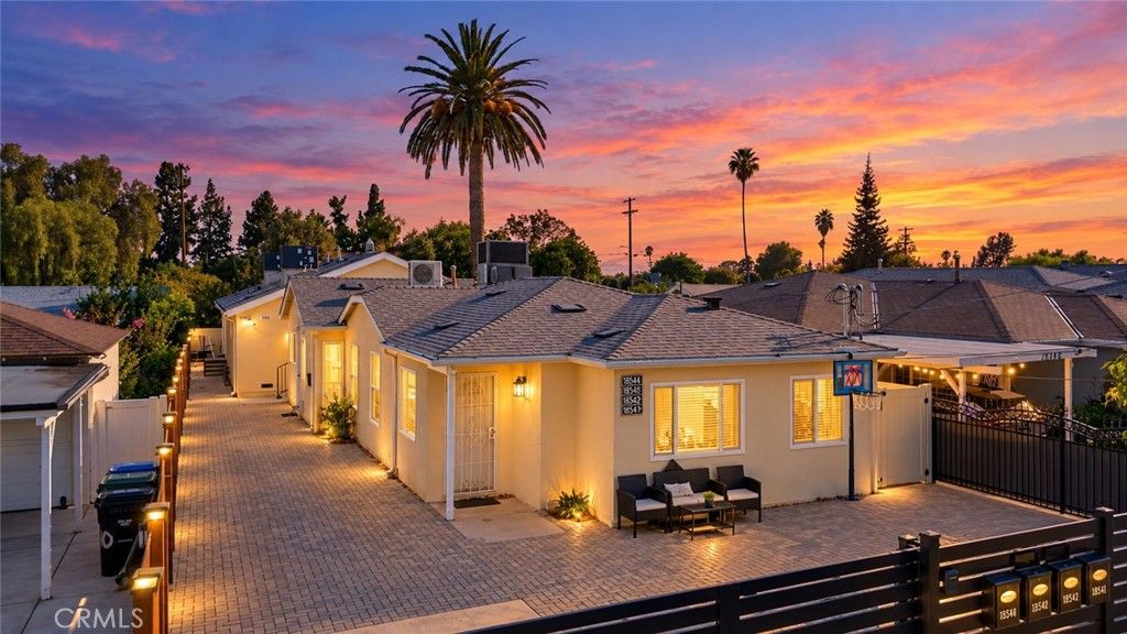 18544 Bryant Street, Northridge, CA 91324