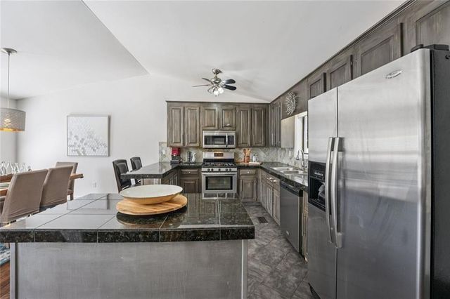 407 Hobo Lane, Woodstock, GA 30189