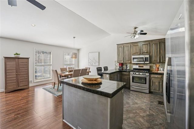 407 Hobo Lane, Woodstock, GA 30189