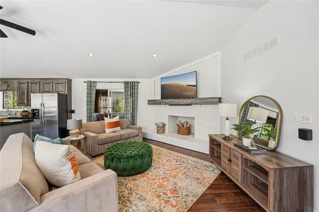 407 Hobo Lane, Woodstock, GA 30189