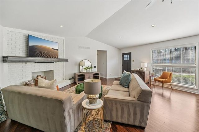 407 Hobo Lane, Woodstock, GA 30189