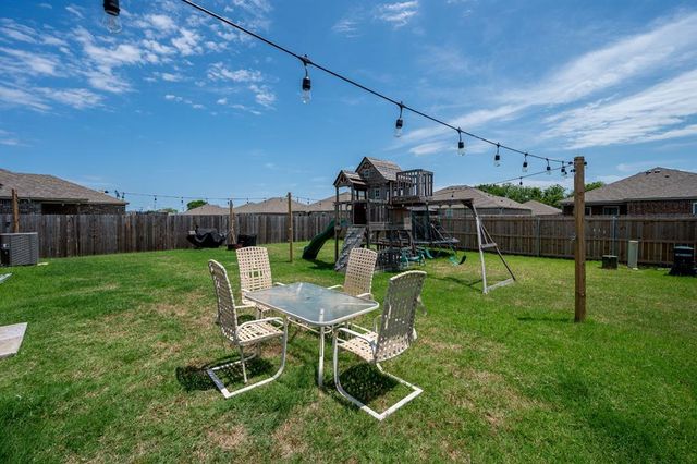 512 SE 5th Street, Newcastle, OK 73065
