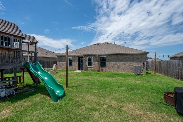 512 SE 5th Street, Newcastle, OK 73065