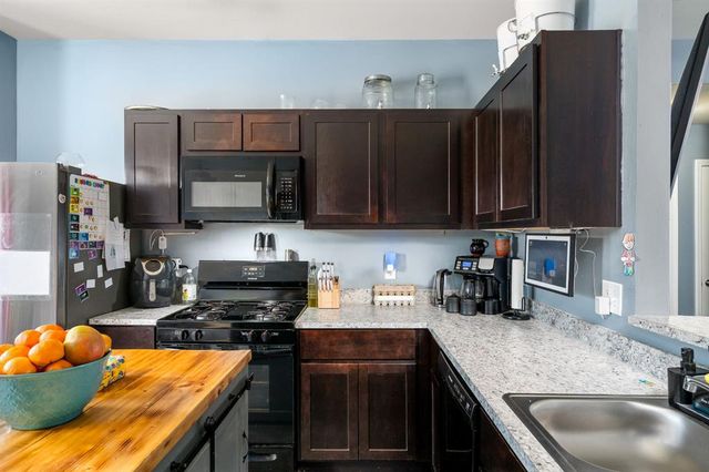 512 SE 5th Street, Newcastle, OK 73065