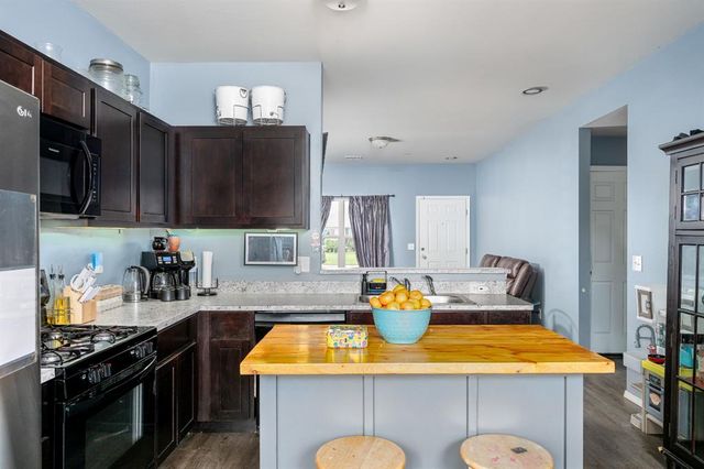 512 SE 5th Street, Newcastle, OK 73065