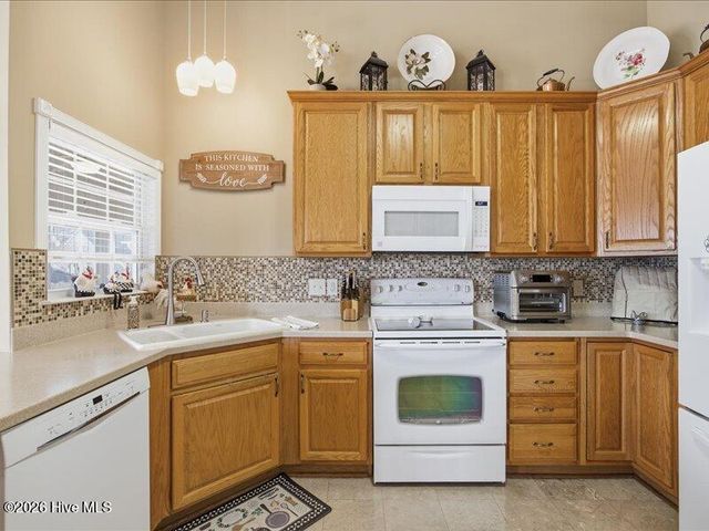 7628 Dunbar Drive SW, Sunset Beach, NC 28468