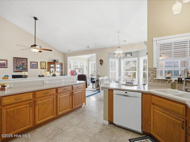 7628 Dunbar Drive SW, Sunset Beach, NC 28468