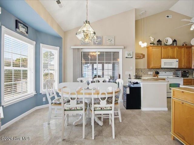 7628 Dunbar Drive SW, Sunset Beach, NC 28468