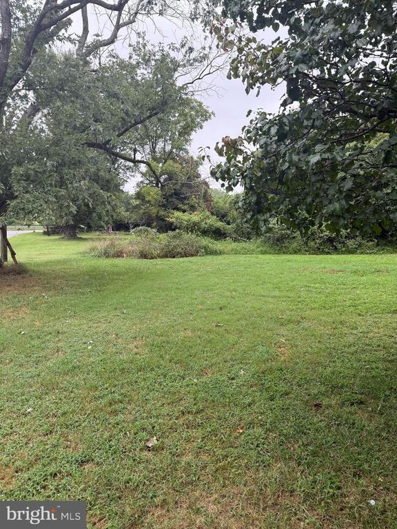 6001 OLD BRANCH AVE, Temple Hills, MD 20748