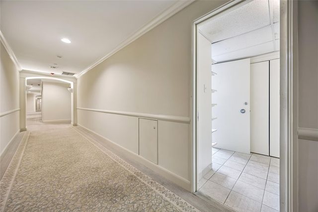 2200 Willowick Road 11B, Houston, TX 77027