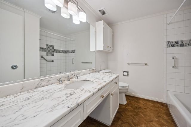 2200 Willowick Road 11B, Houston, TX 77027