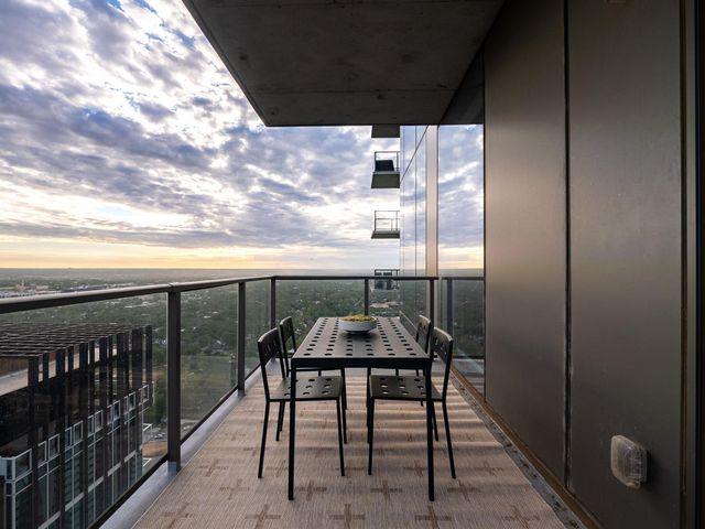 44 East Ave 3303, Austin, TX 78701