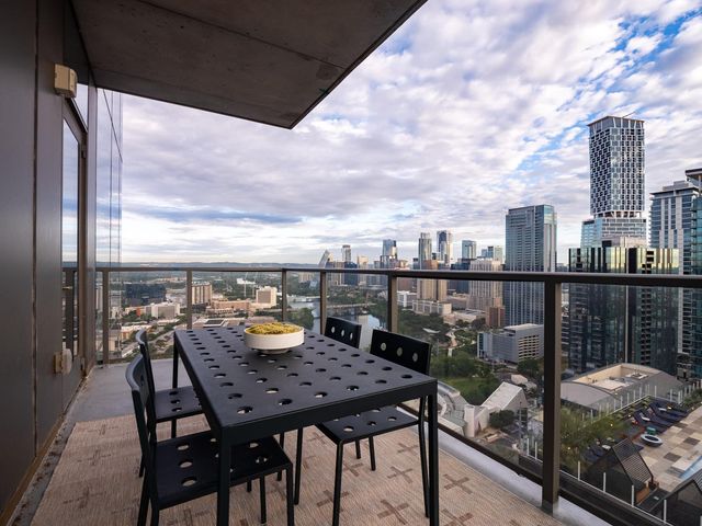 44 East Ave 3303, Austin, TX 78701