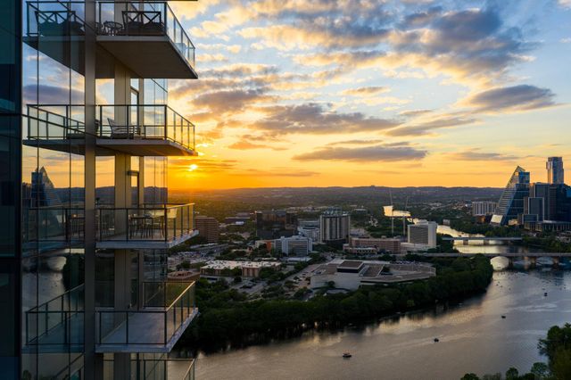 44 East Ave 3303, Austin, TX 78701