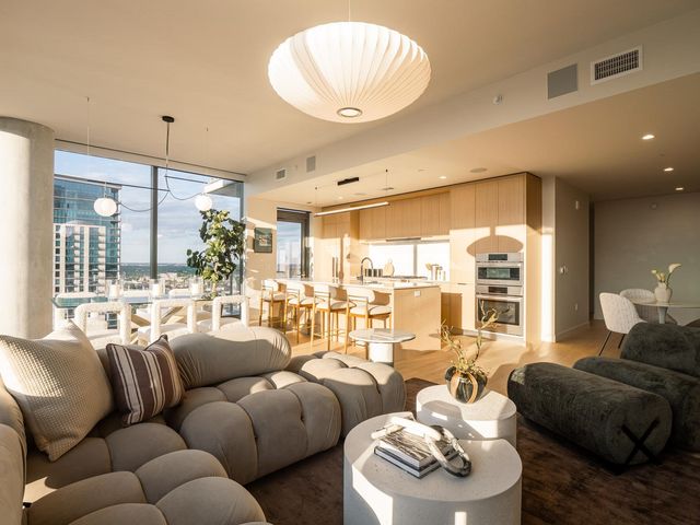 44 East Ave 3303, Austin, TX 78701