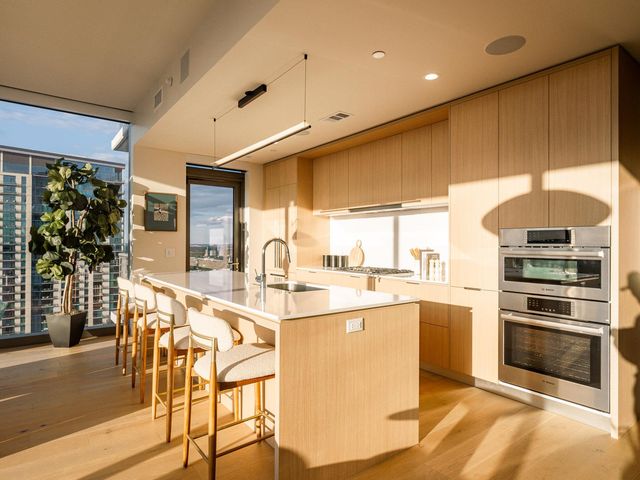 44 East Ave 3303, Austin, TX 78701