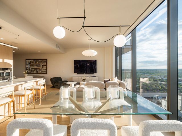 44 East Ave 3303, Austin, TX 78701