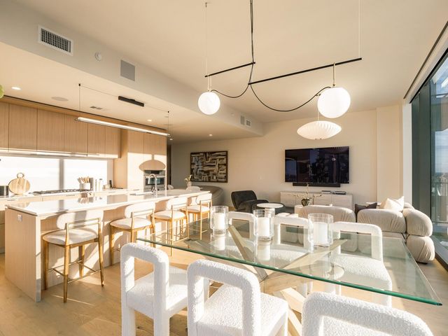 44 East Ave 3303, Austin, TX 78701