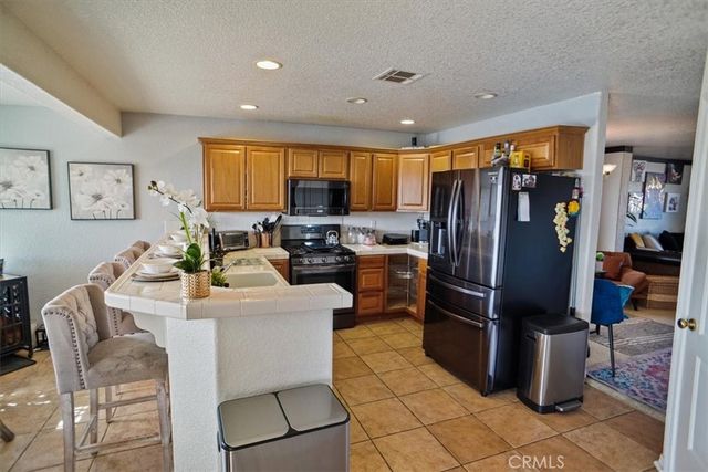 8300 Satinwood, California City, CA 93505