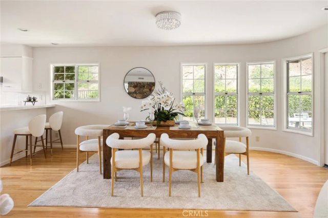 5213 Crown Avenue, La Canada Flintridge, CA 91011