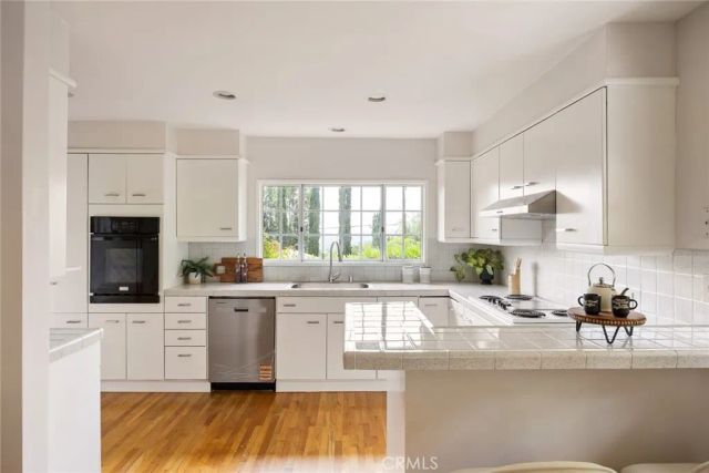 5213 Crown Avenue, La Canada Flintridge, CA 91011