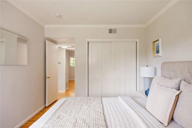 5213 Crown Avenue, La Canada Flintridge, CA 91011