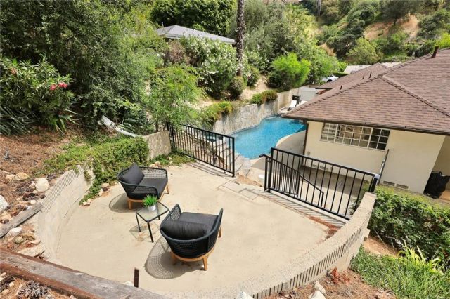 5213 Crown Avenue, La Canada Flintridge, CA 91011