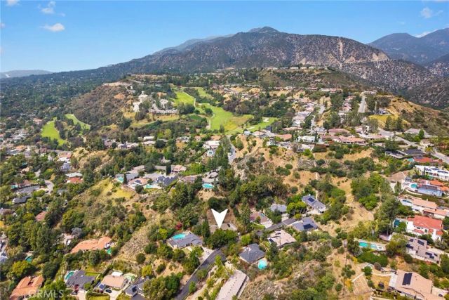 5213 Crown Avenue, La Canada Flintridge, CA 91011