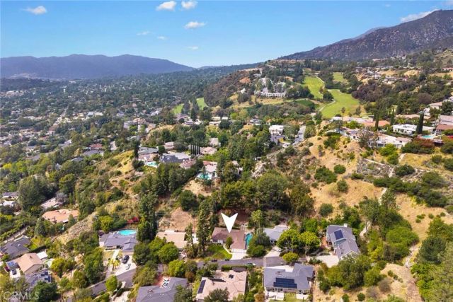 5213 Crown Avenue, La Canada Flintridge, CA 91011