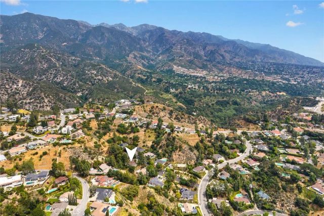 5213 Crown Avenue, La Canada Flintridge, CA 91011