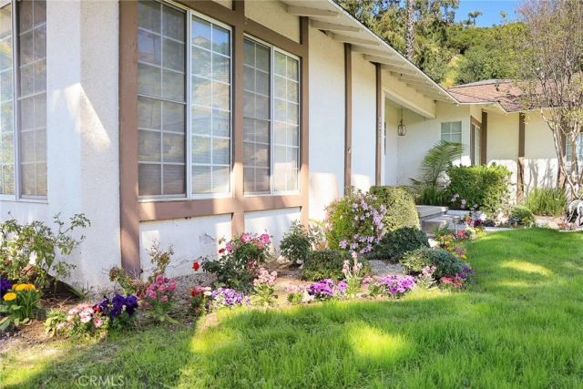 5213 Crown Avenue, La Canada Flintridge, CA 91011