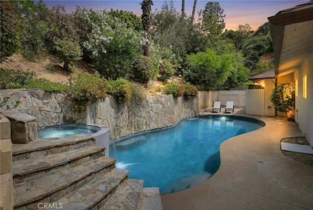 5213 Crown Avenue, La Canada Flintridge, CA 91011