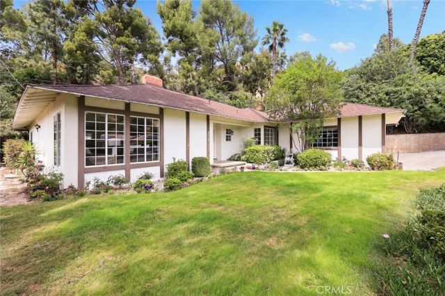 5213 Crown Avenue, La Canada Flintridge, CA 91011