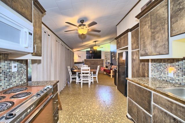 90 W Easy Street, Burkeville, TX 75932