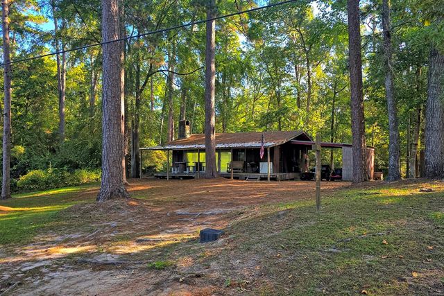 90 W Easy Street, Burkeville, TX 75932
