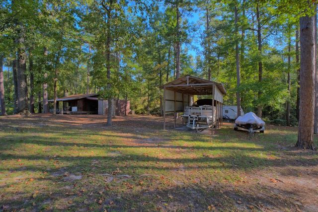 90 W Easy Street, Burkeville, TX 75932
